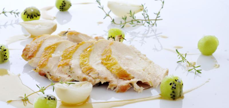 Pechugas de pollo asadas con kiwis Zespri Green